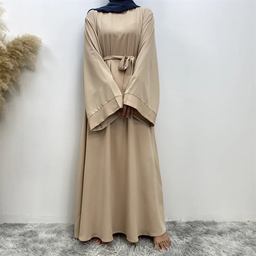 Abaya cintrée classique