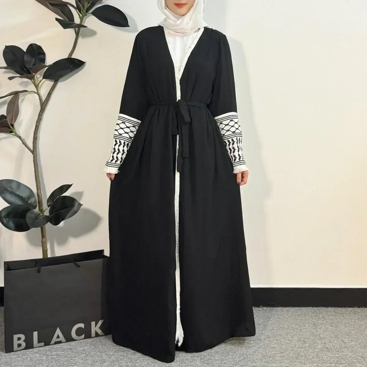 abaya dubai ouverte