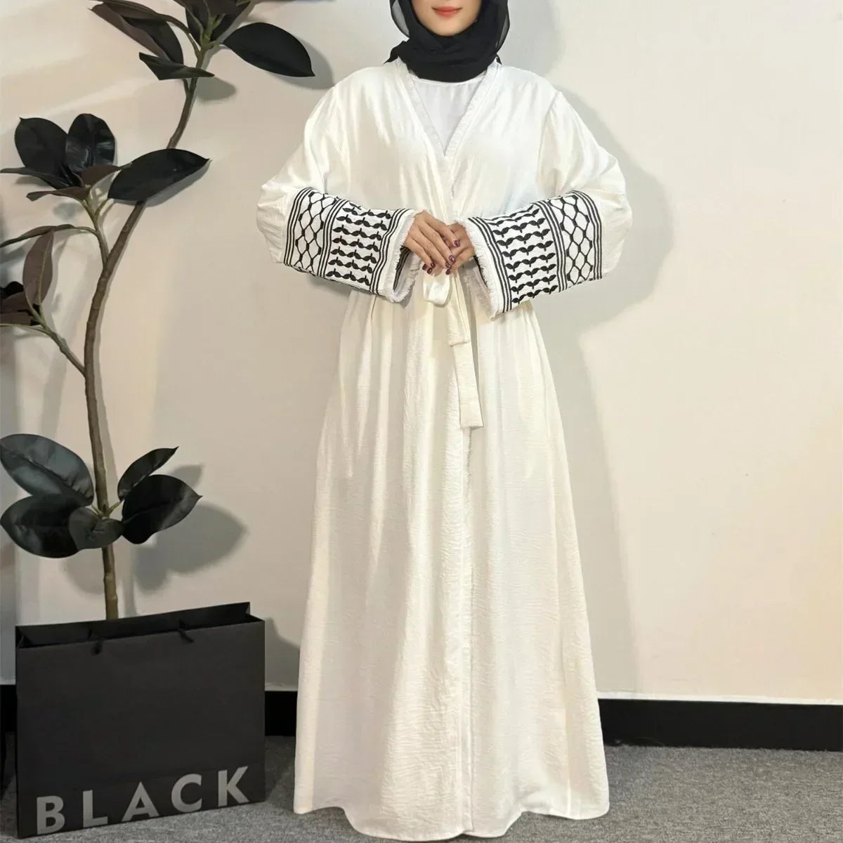 abaya dubai ouverte