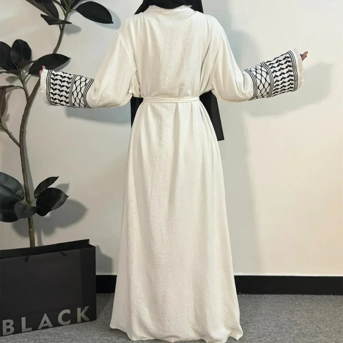 abaya dubai ouverte